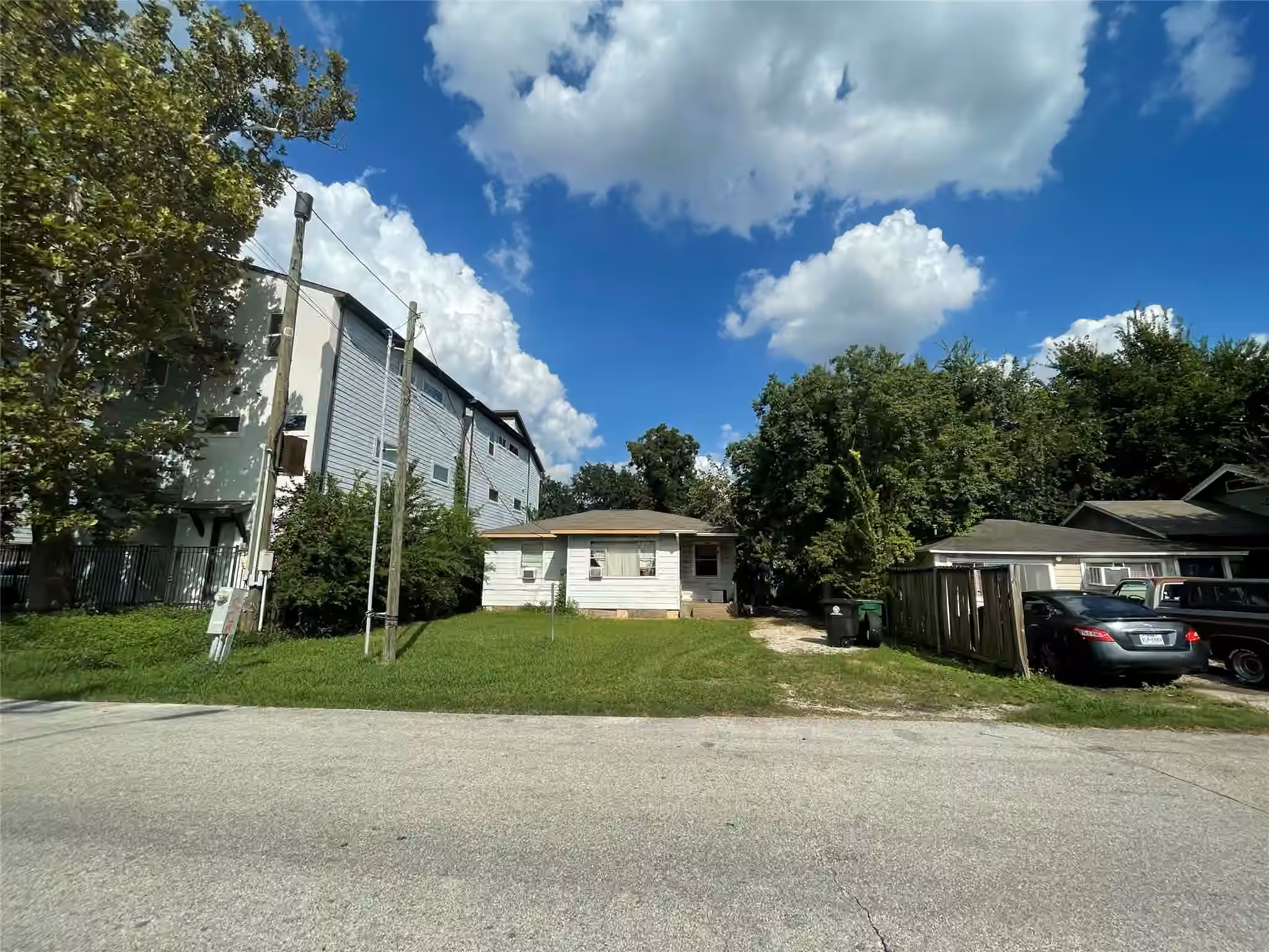 Photo 4 of 3718 Robertson Street, Houston, TX