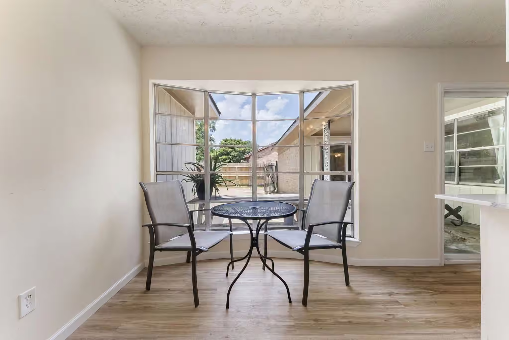 Photo 3 of 6839 Silver Star Drive, Houston, TX