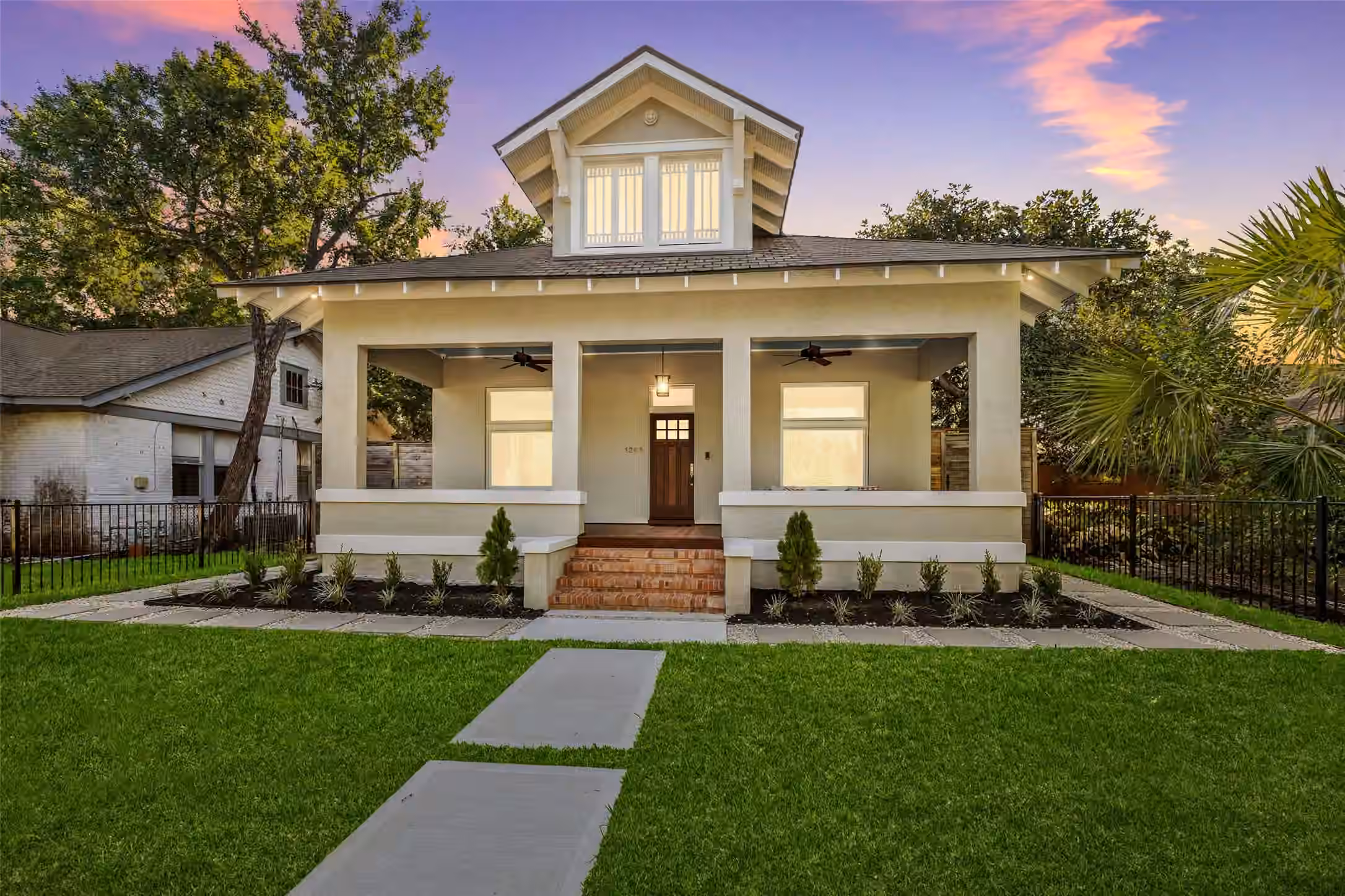 Photo of 1203 Heights Boulevard, Houston, TX 77008