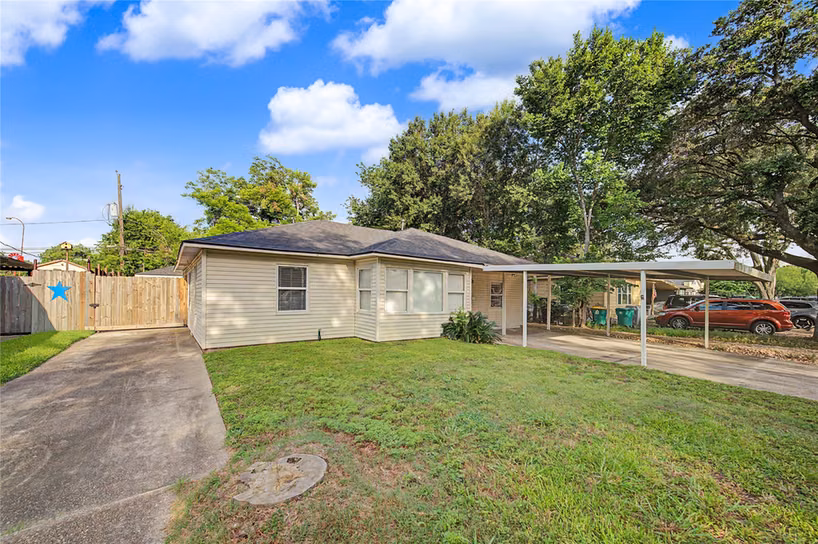 Photo 3 of 2016 Vince Street, Pasadena, TX