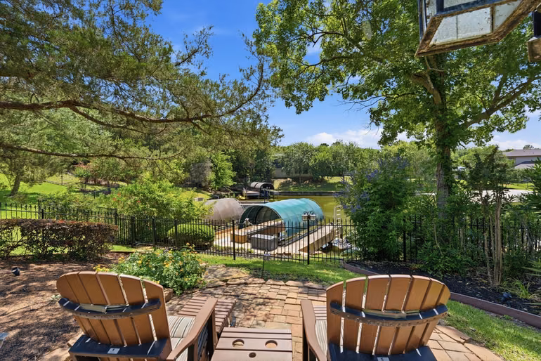 Photo of 17811 S Blue Heron Circle, Montgomery, TX 77316