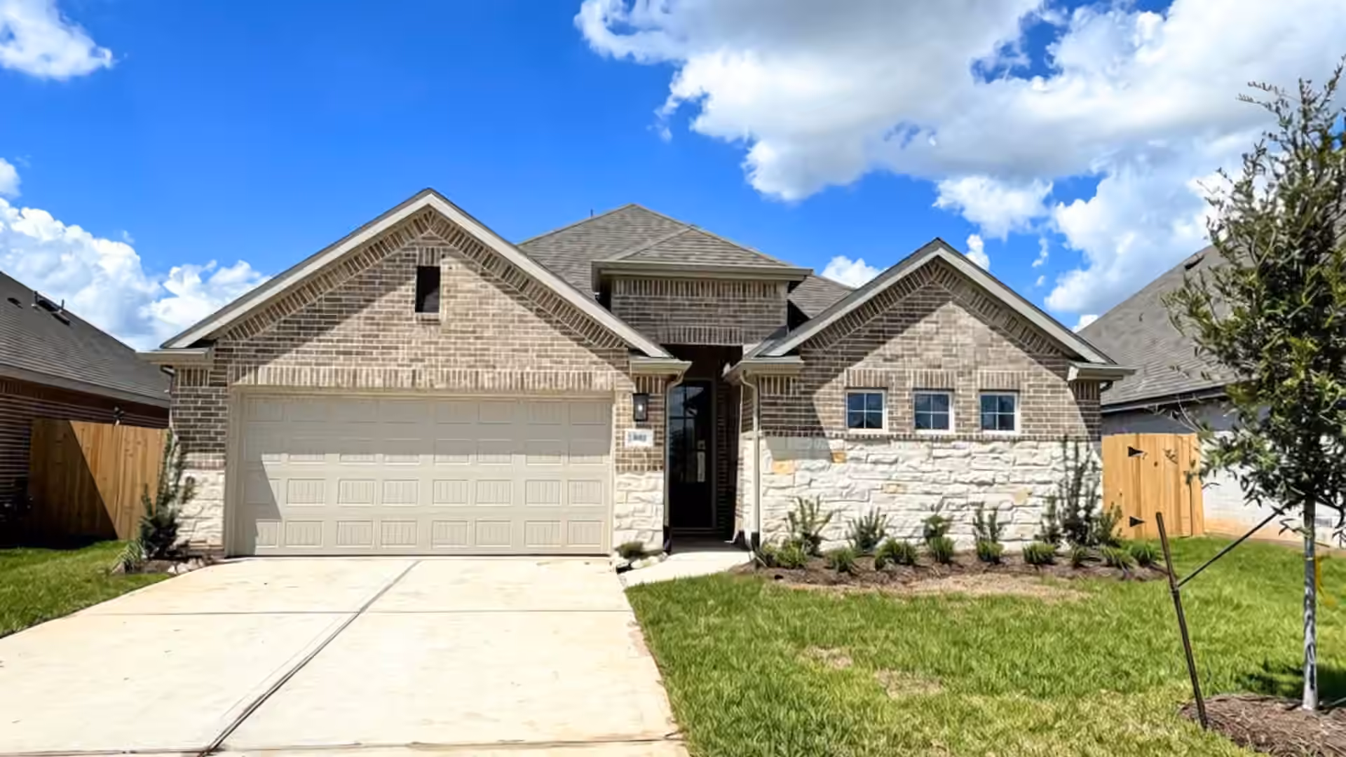 Photo of 405 Magnolia View Drive, Brookshire, TX