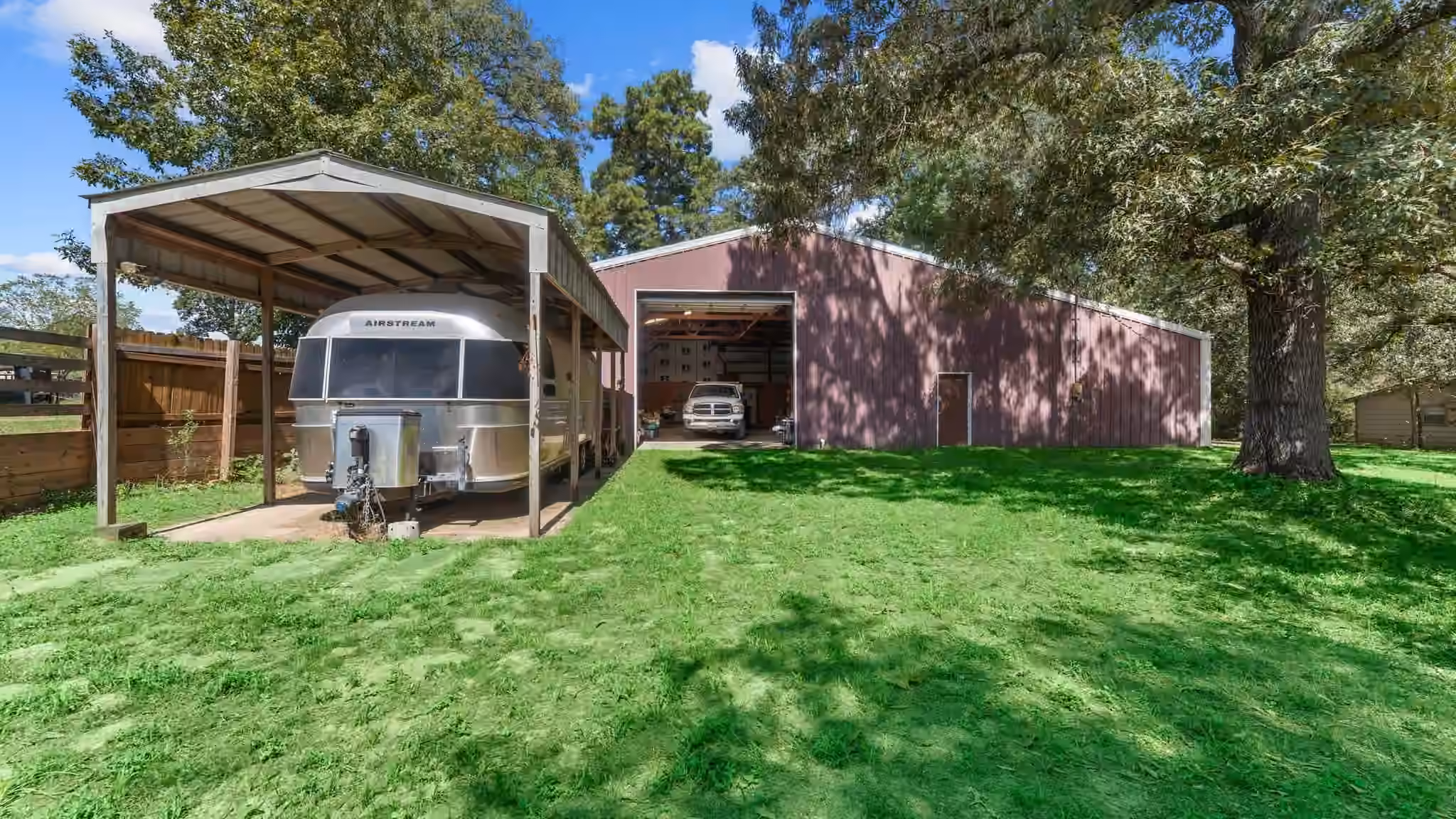 Photo 5 of 10593 Champion Village Drive, Conroe, TX