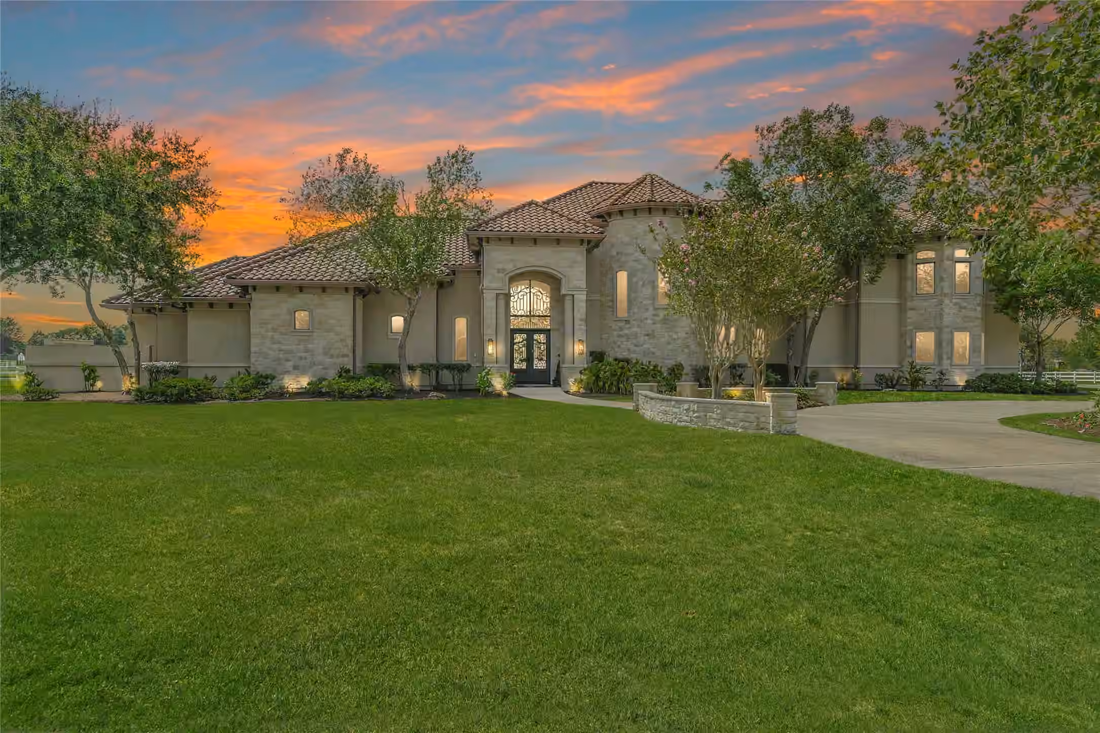 Photo 3 of 17111 Saddle Ridge Pass, Cypress, TX