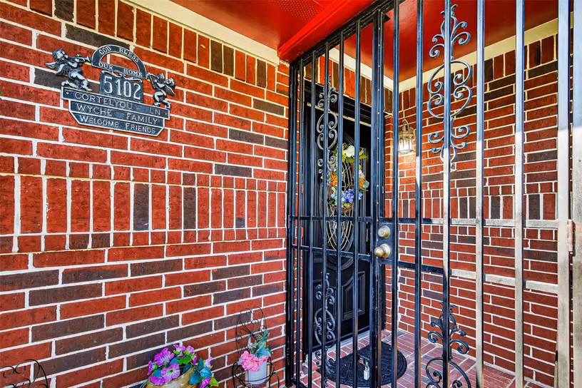 Photo 3 of 5102 Cortelyou Lane, Houston, TX