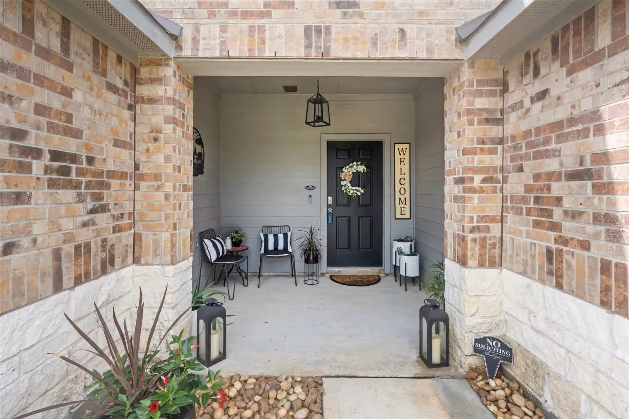 Photo 2 of 2623 Lost Holly Lane, Conroe, TX