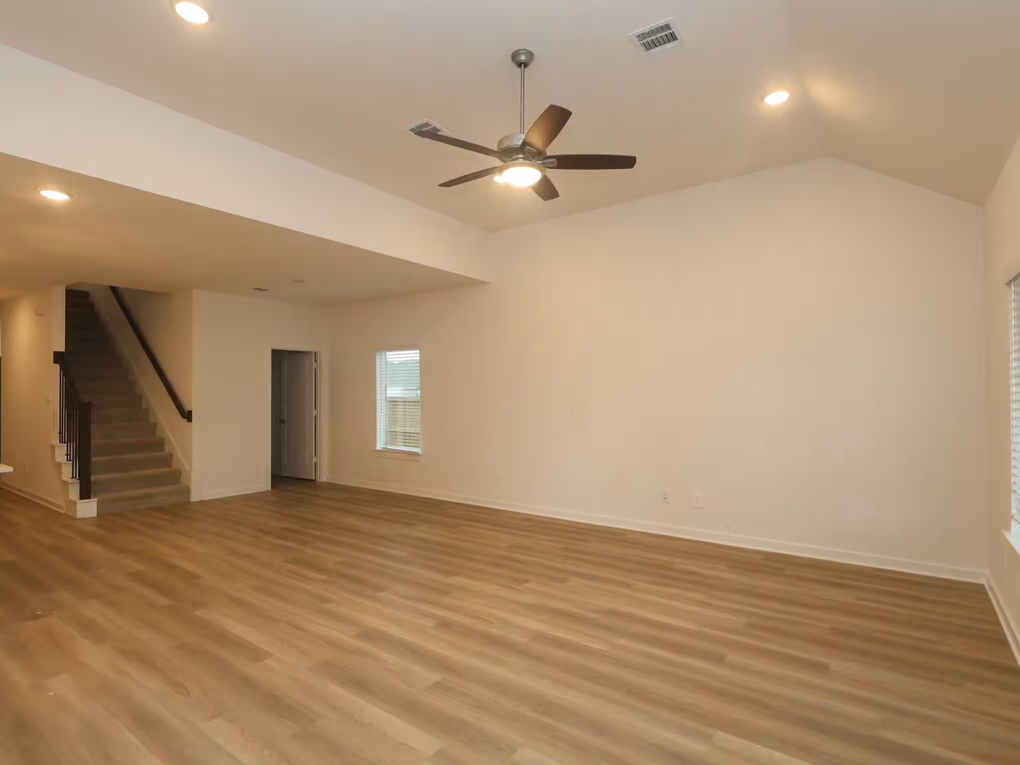 Photo 6 of 250 Draper Shadows Drive, Willis, TX
