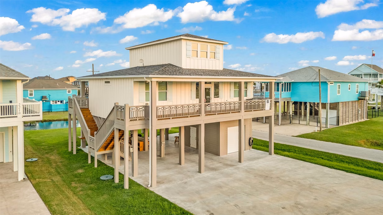 Photo of 2200 Crab Street, Crystal Beach, TX