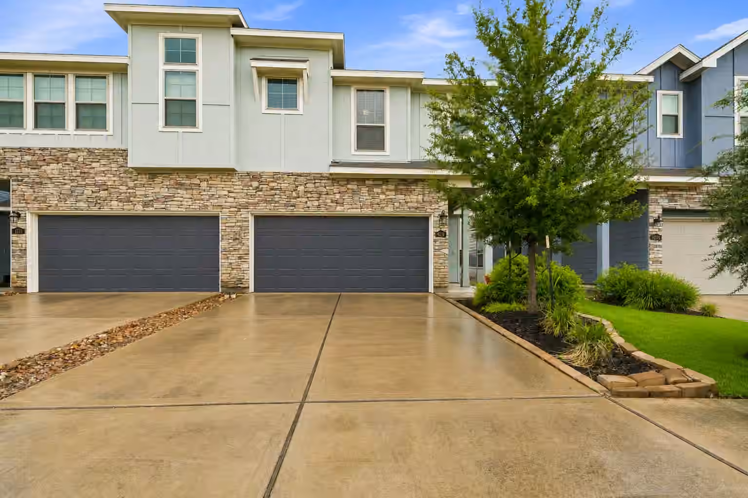 Photo 2 of 4215 Champlain Way Way, Iowa Colony, TX