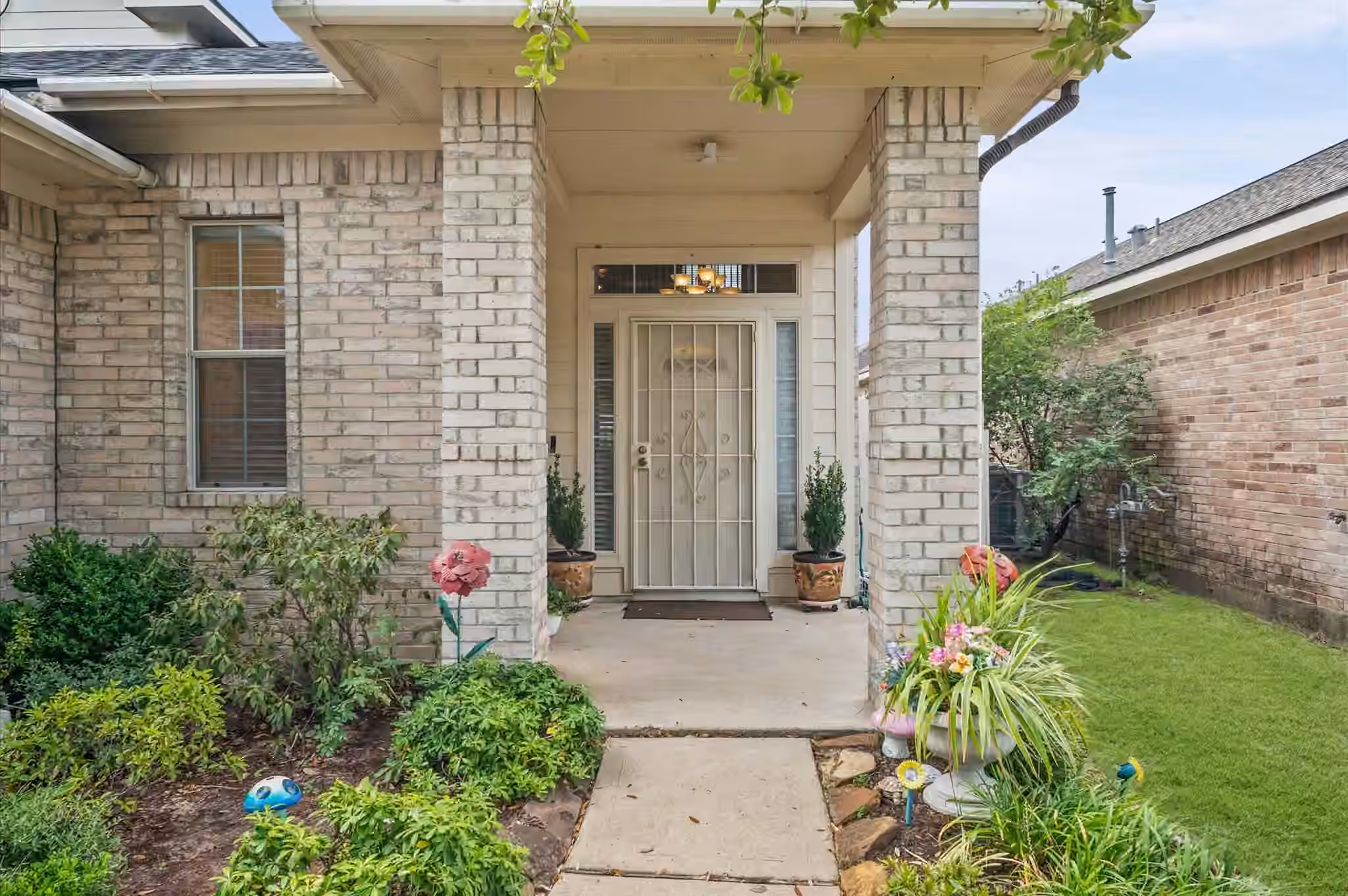 Photo 4 of 15726 Flagstone Walk Way, Houston, TX