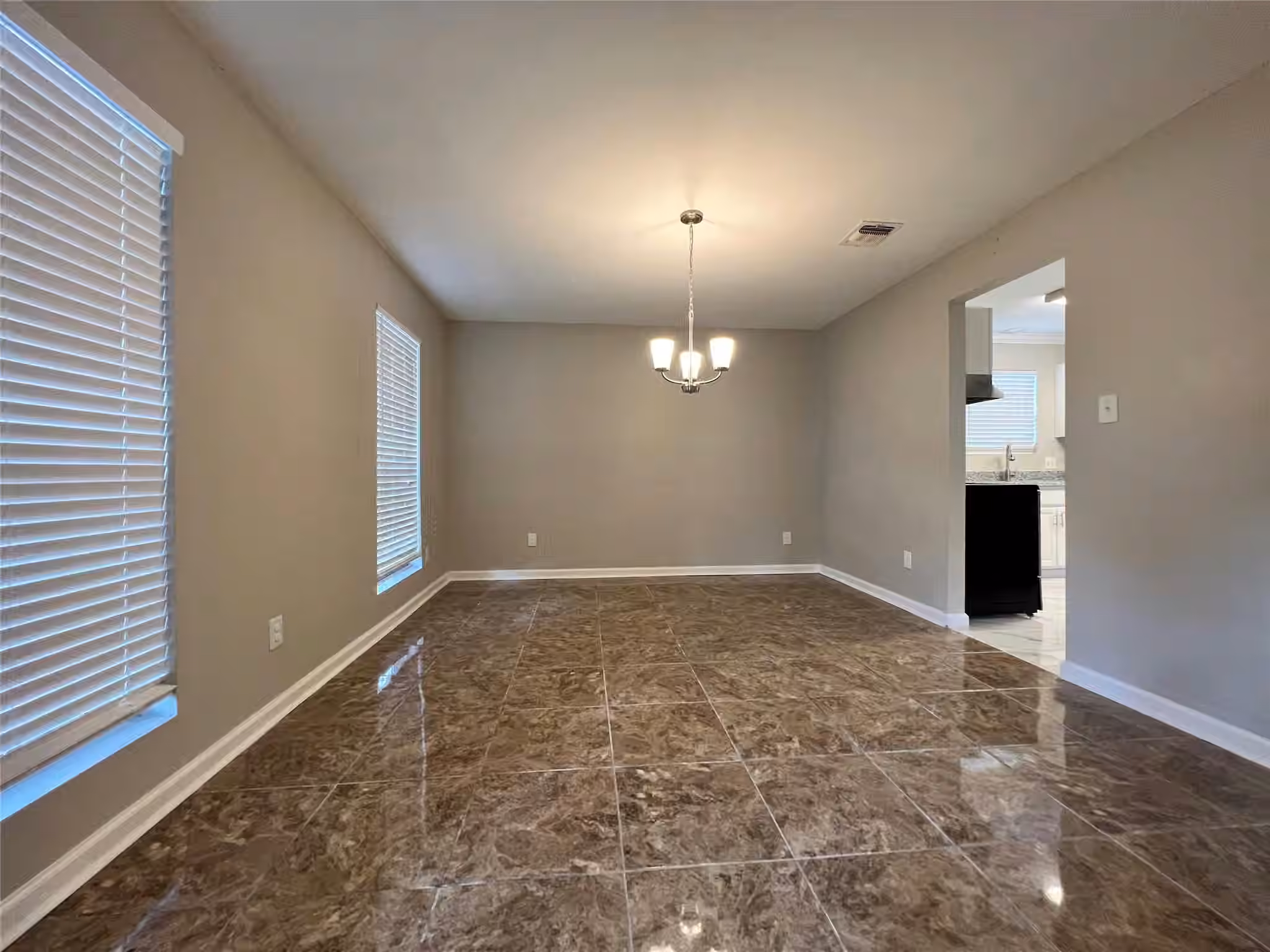 Photo 7 of 1506 Castlerock Drive, Houston, TX