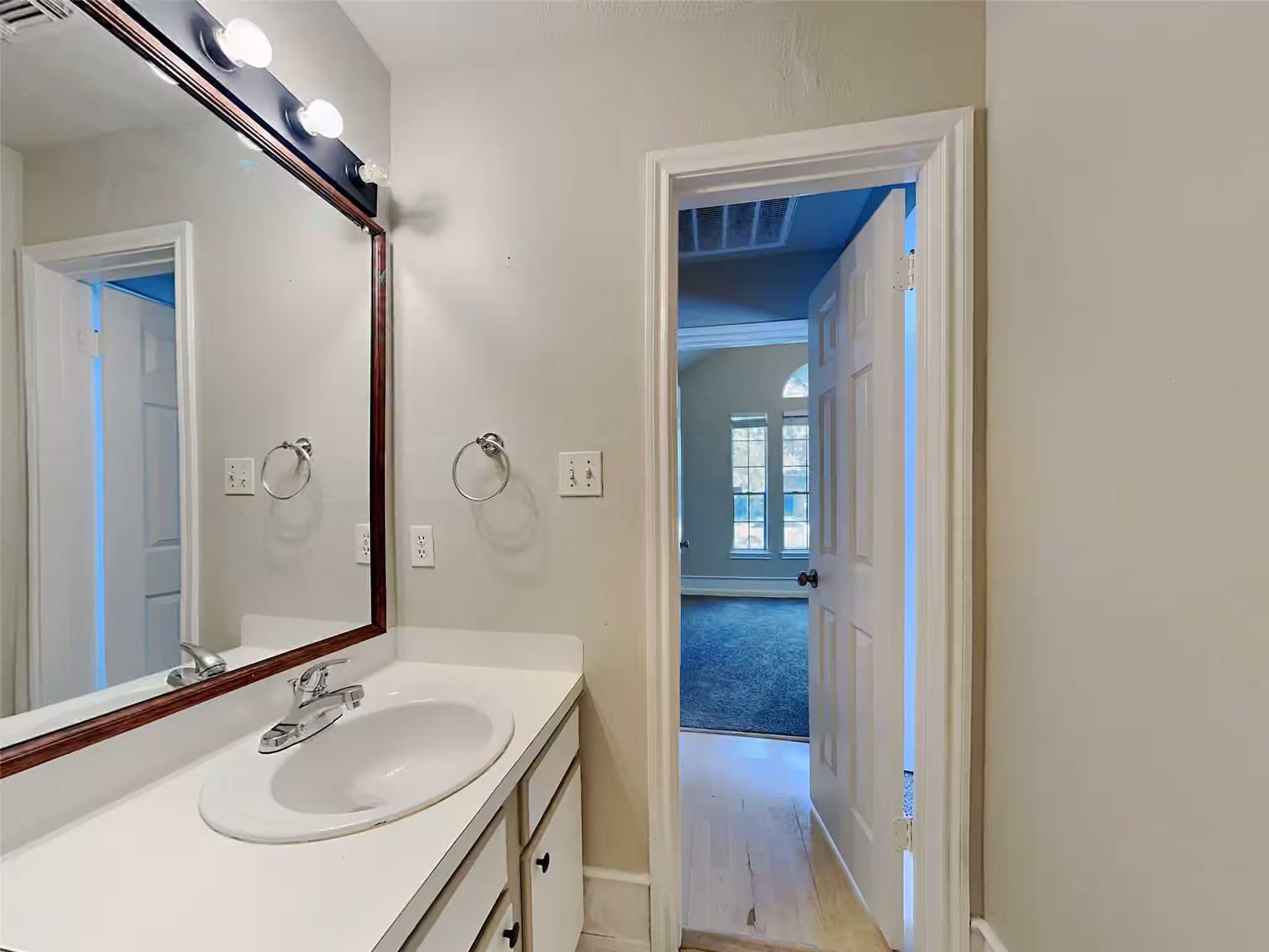 Photo 5 of 4926 Maurita Drive, Spring, TX