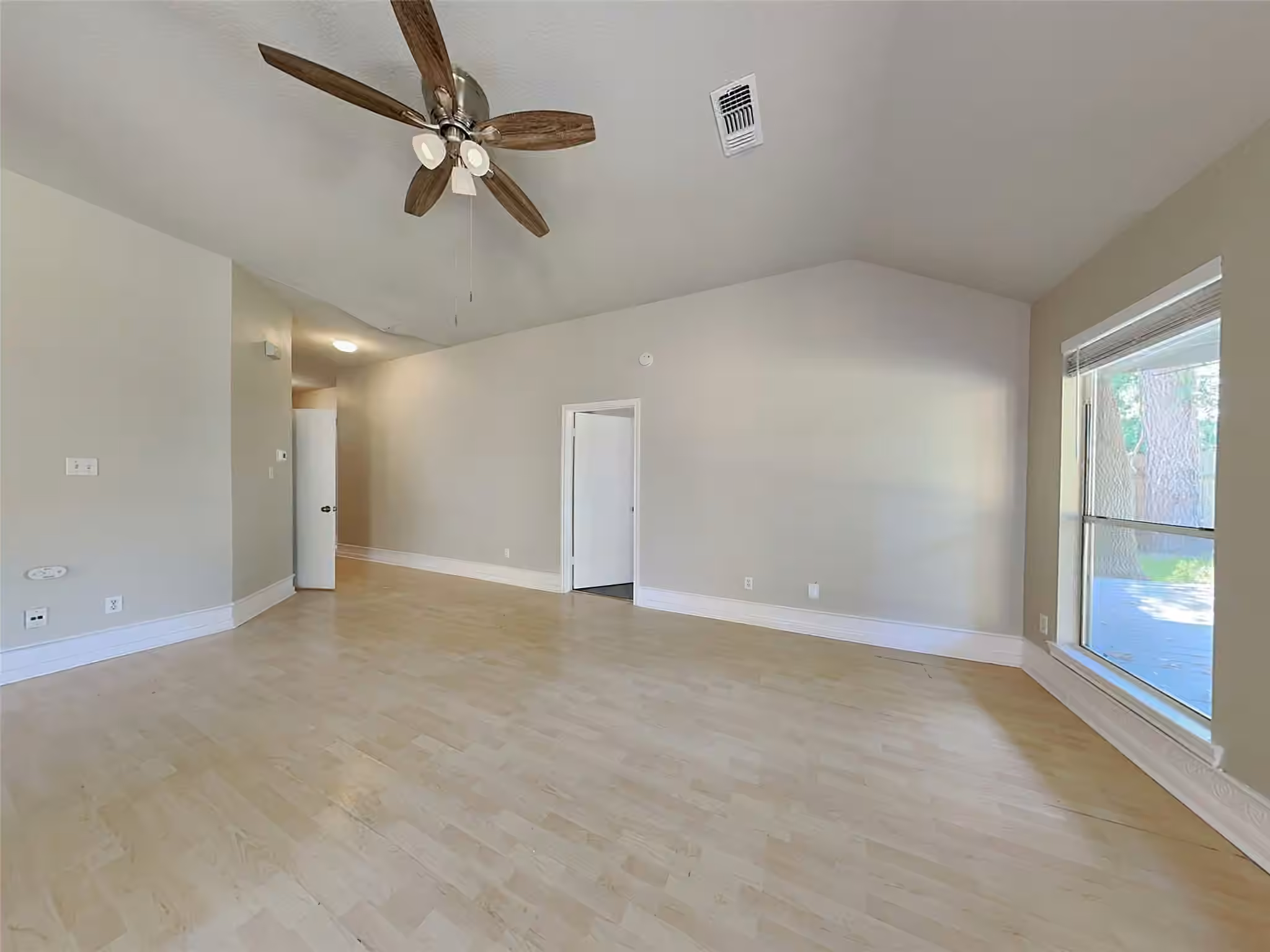 Photo 7 of 4926 Maurita Drive, Spring, TX