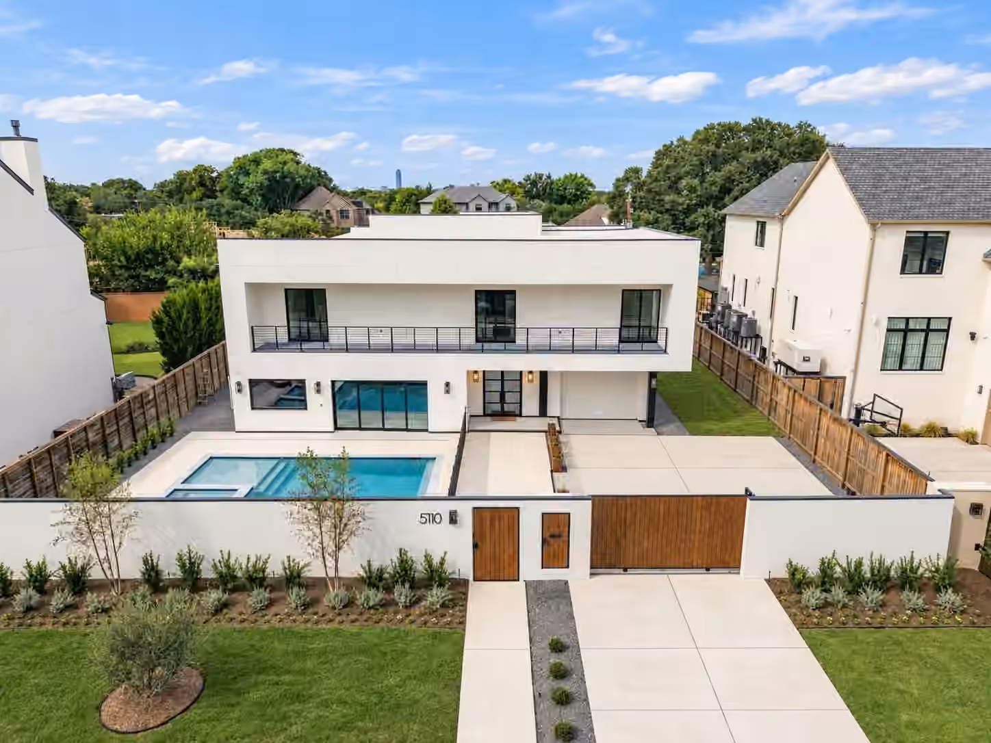 Photo of 5110 Glenmeadow Drive, Houston, TX 77096