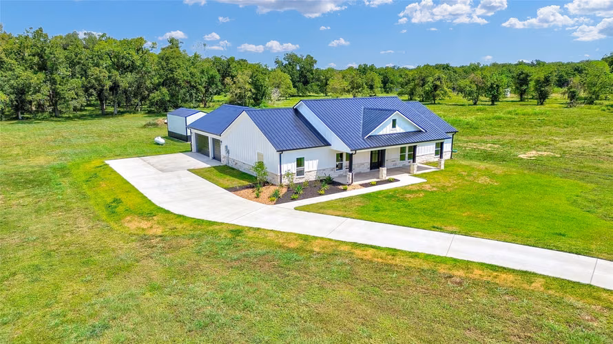 Photo of 2168 Cr 36, Angleton, TX 77515