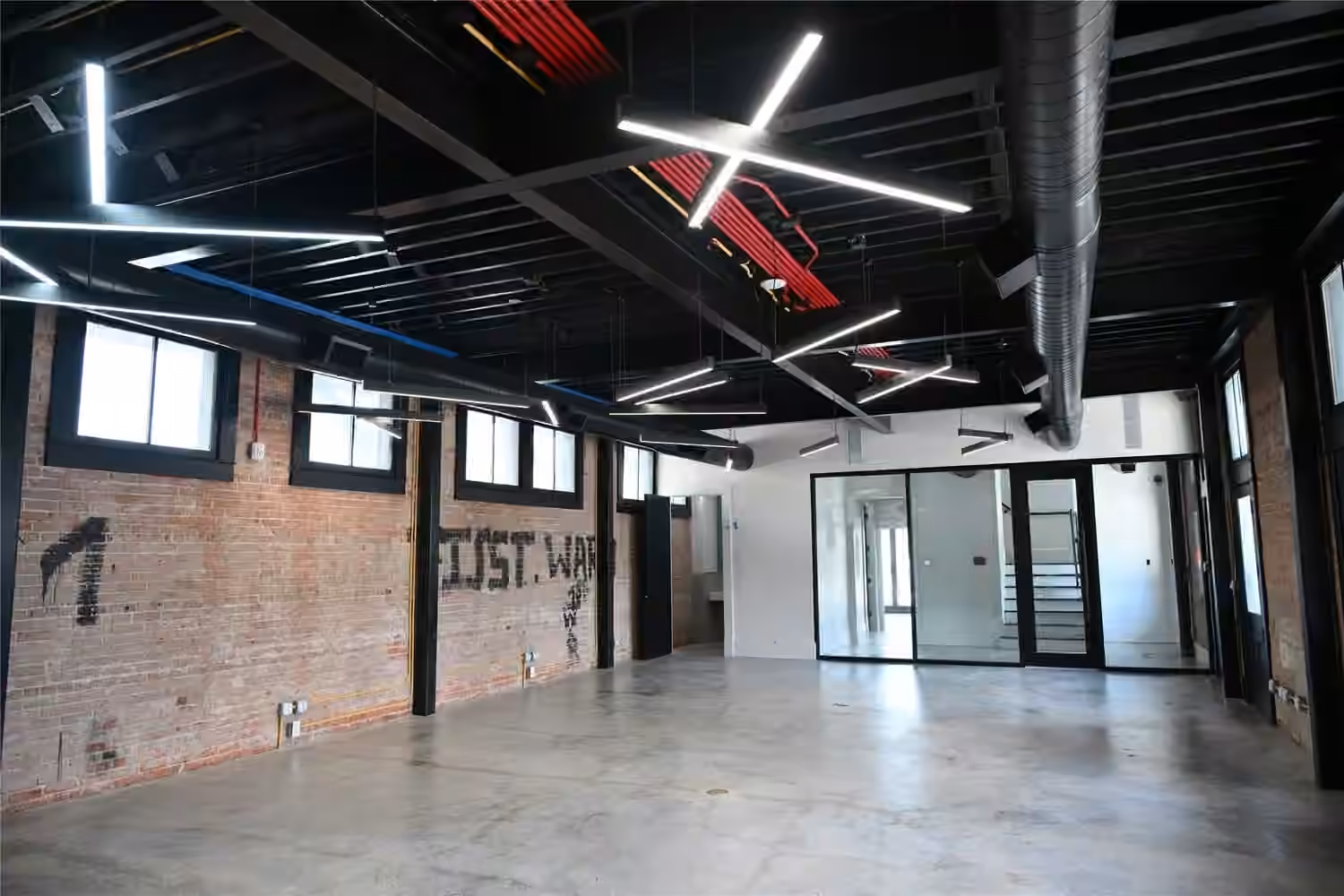 Photo 3 of 1719 Houston Avenue, Houston, TX