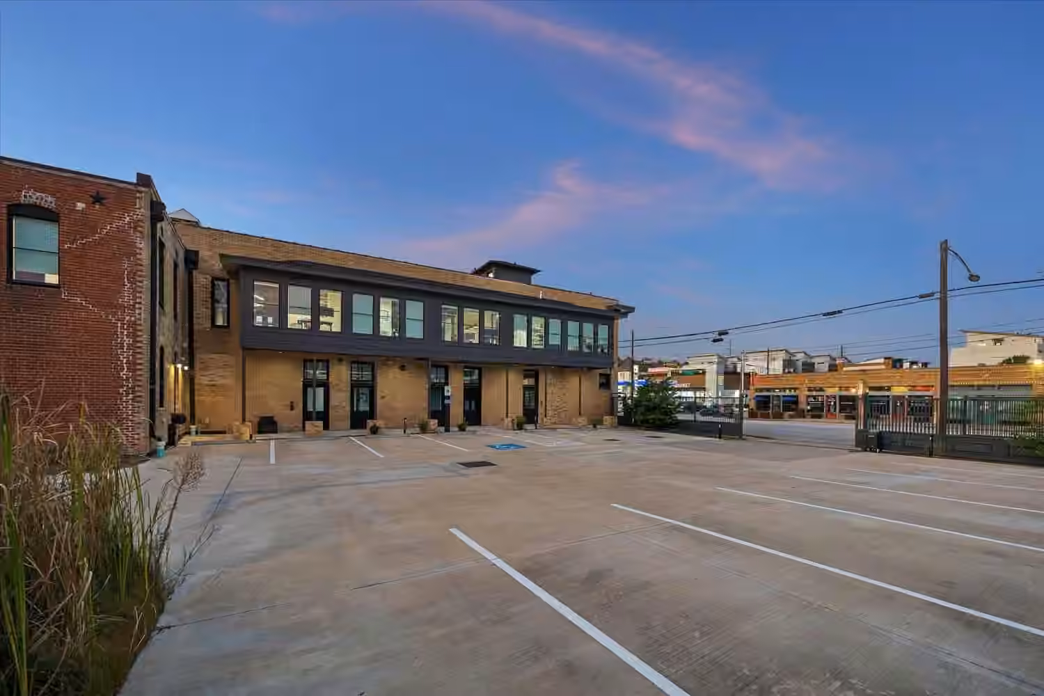 Photo 6 of 1719 Houston Avenue, Houston, TX