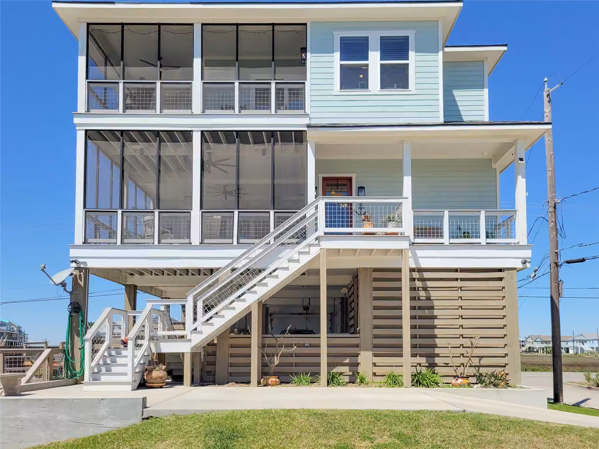 Photo 4 of 1001 Bamar Lane, Galveston, TX
