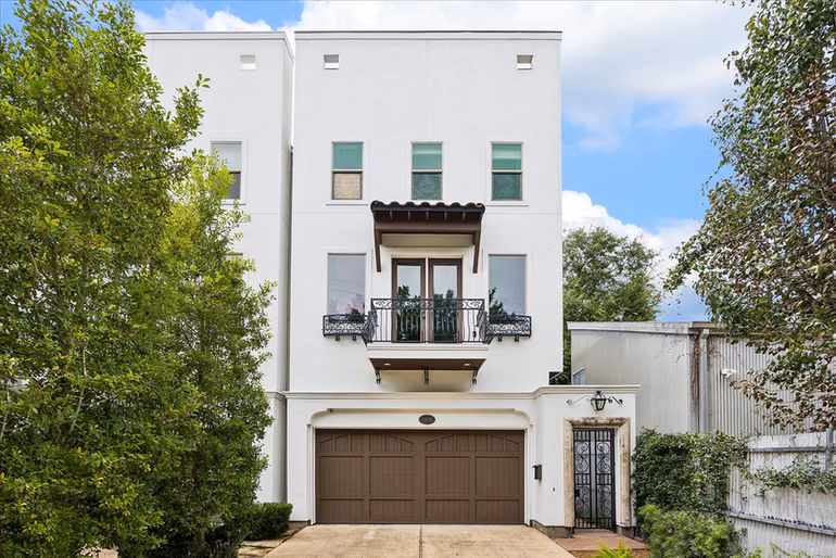 Photo of 415 Reinerman Street B, Houston, TX 77007