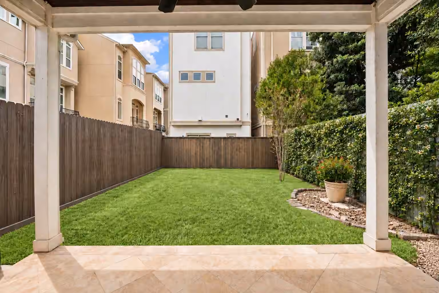Photo 4 of 415 Reinerman Street B, Houston, TX