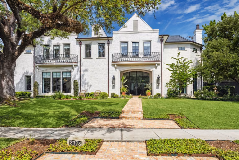 Photo of 2116 Looscan Lane, Houston, TX 77019