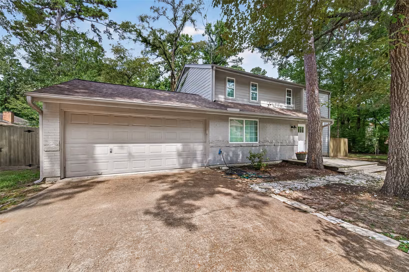 Photo 2 of 11111 Meadow Rue Street, The Woodlands, TX
