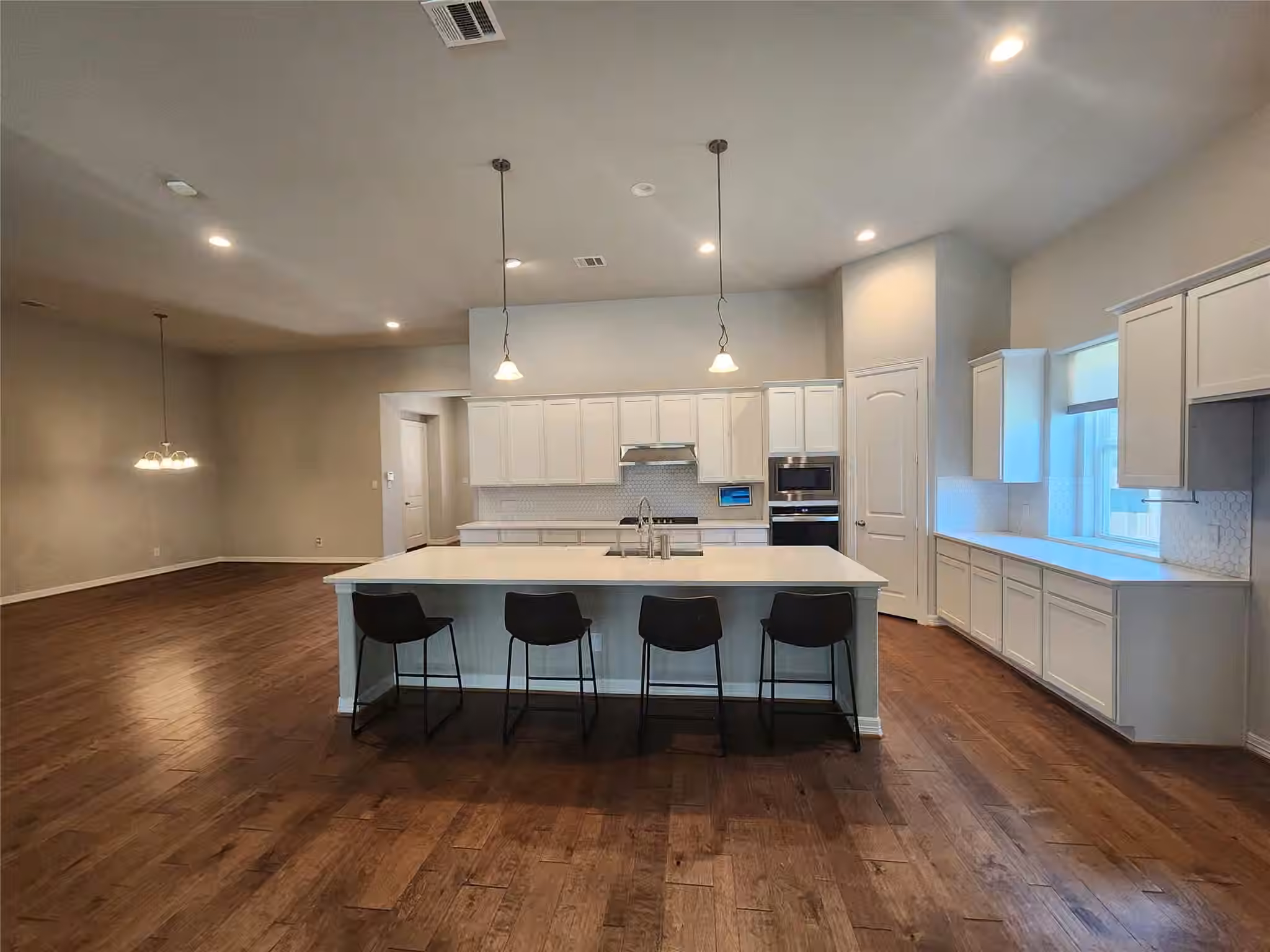 Photo 5 of 2218 Jitterbug Lane, Katy, TX