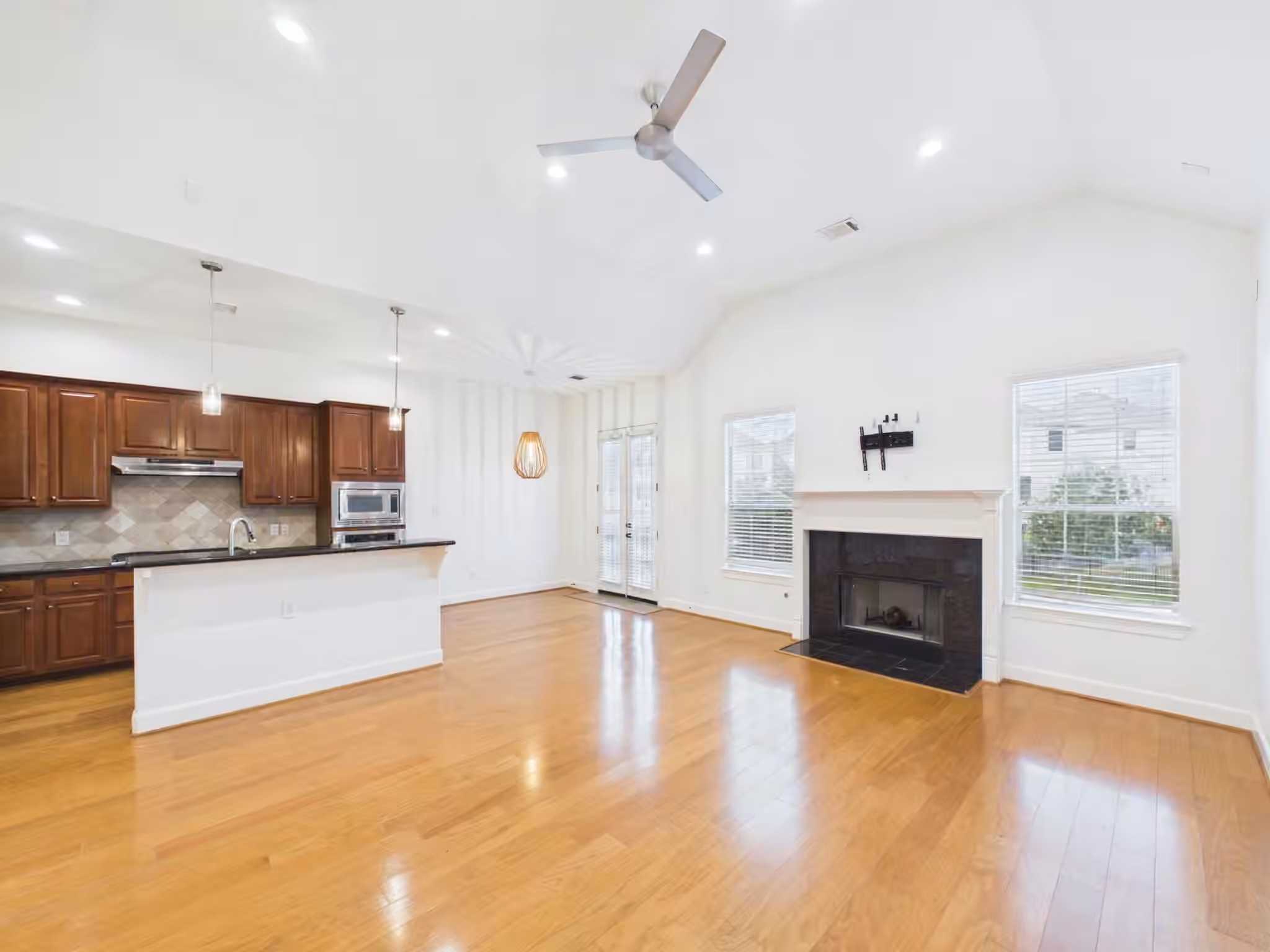 Photo 7 of 10818 Almeda Park Drive, Houston, TX