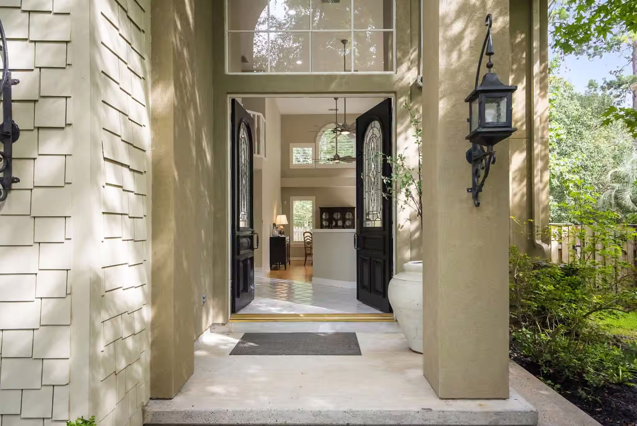 Photo 3 of 66 Candle Pine Place, The Woodlands, TX 77381