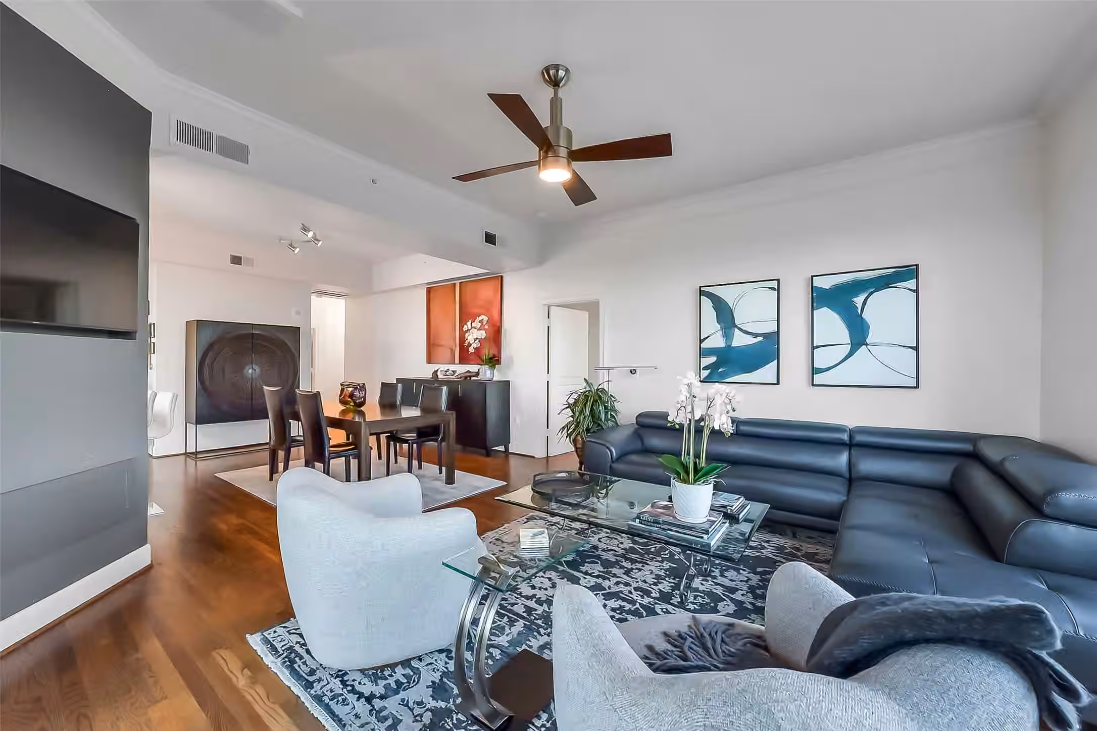 Photo 4 of 3333 Allen Parkway 710, Houston, TX