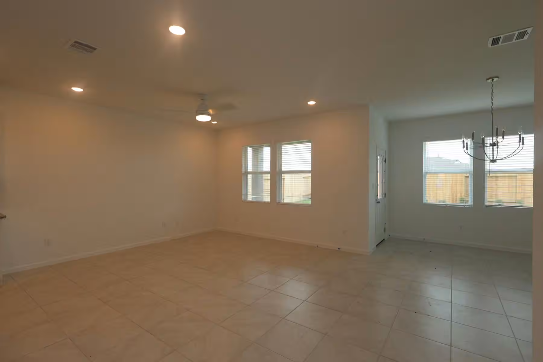 Photo 5 of 431 East Rose Marie Lane, Montgomery, TX