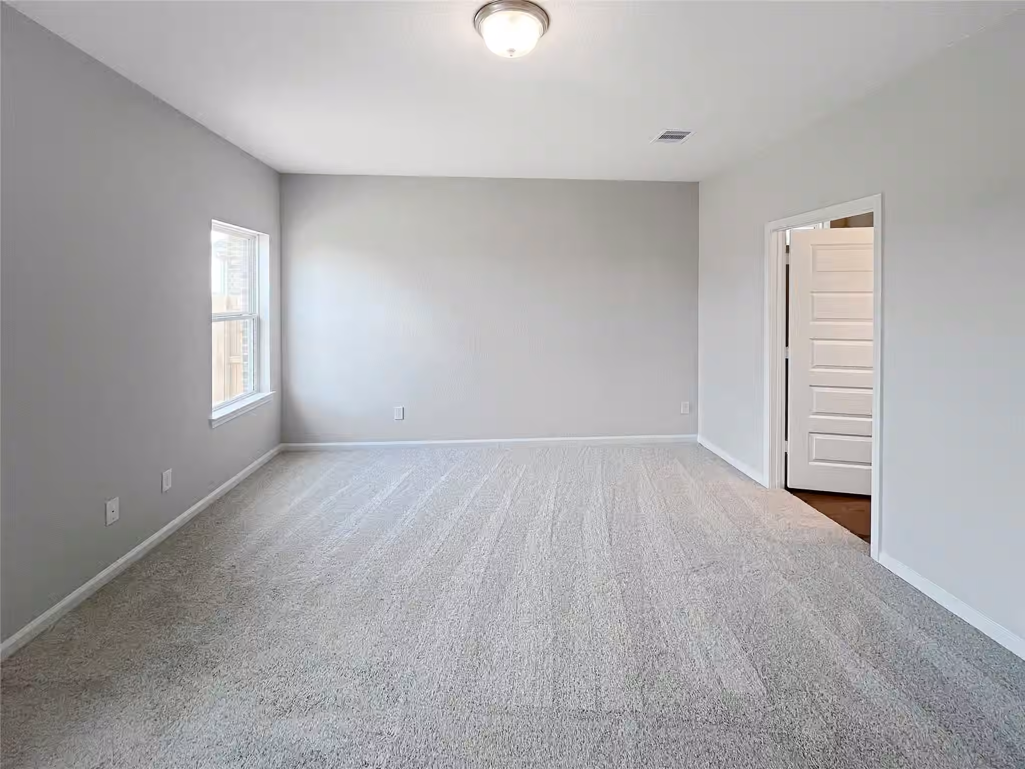 Photo 6 of 1982 S Riverside Circle, Dayton, TX