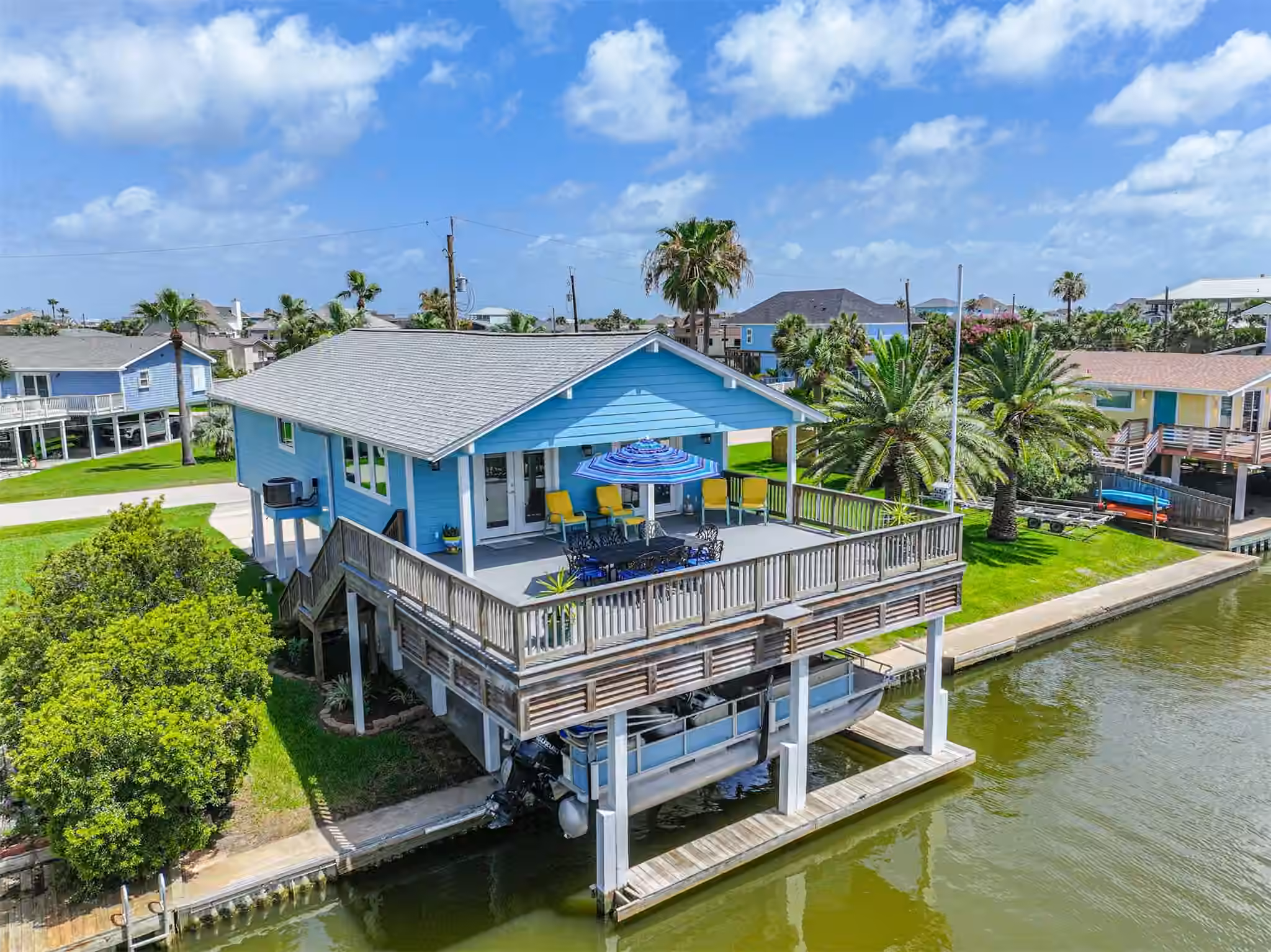 Photo of 16613 Flamingo Way, Jamaica Beach, TX 77554