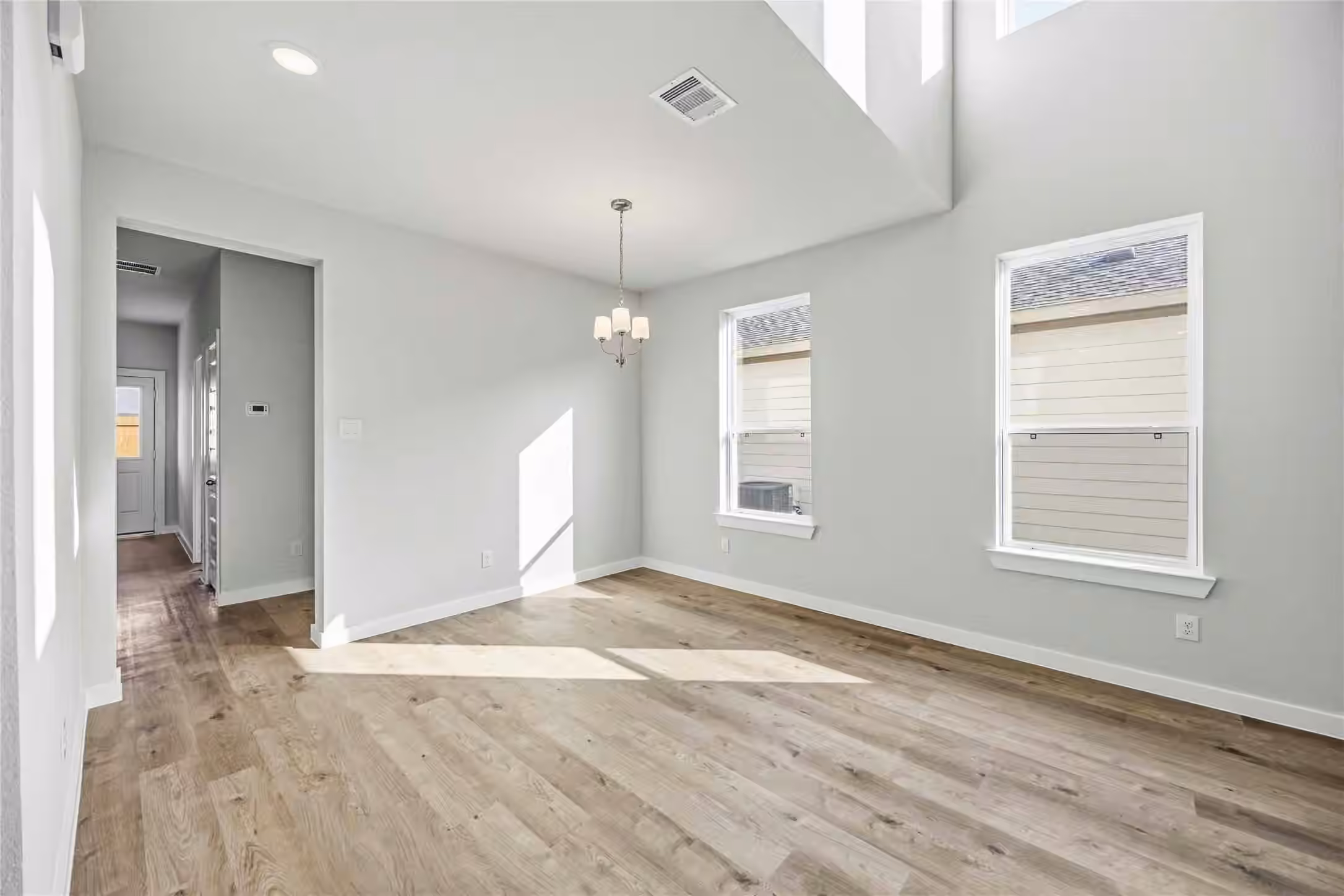Photo 5 of 8006 Alamo Court, Beasley, TX