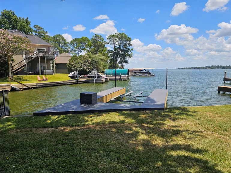 Photo of 2910 Chaucer Drive, Montgomery, TX 77356