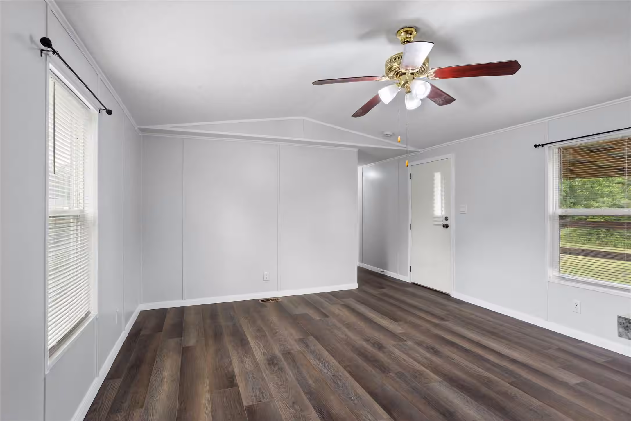 Photo 6 of 6304 Sexto Street, Brazoria, TX