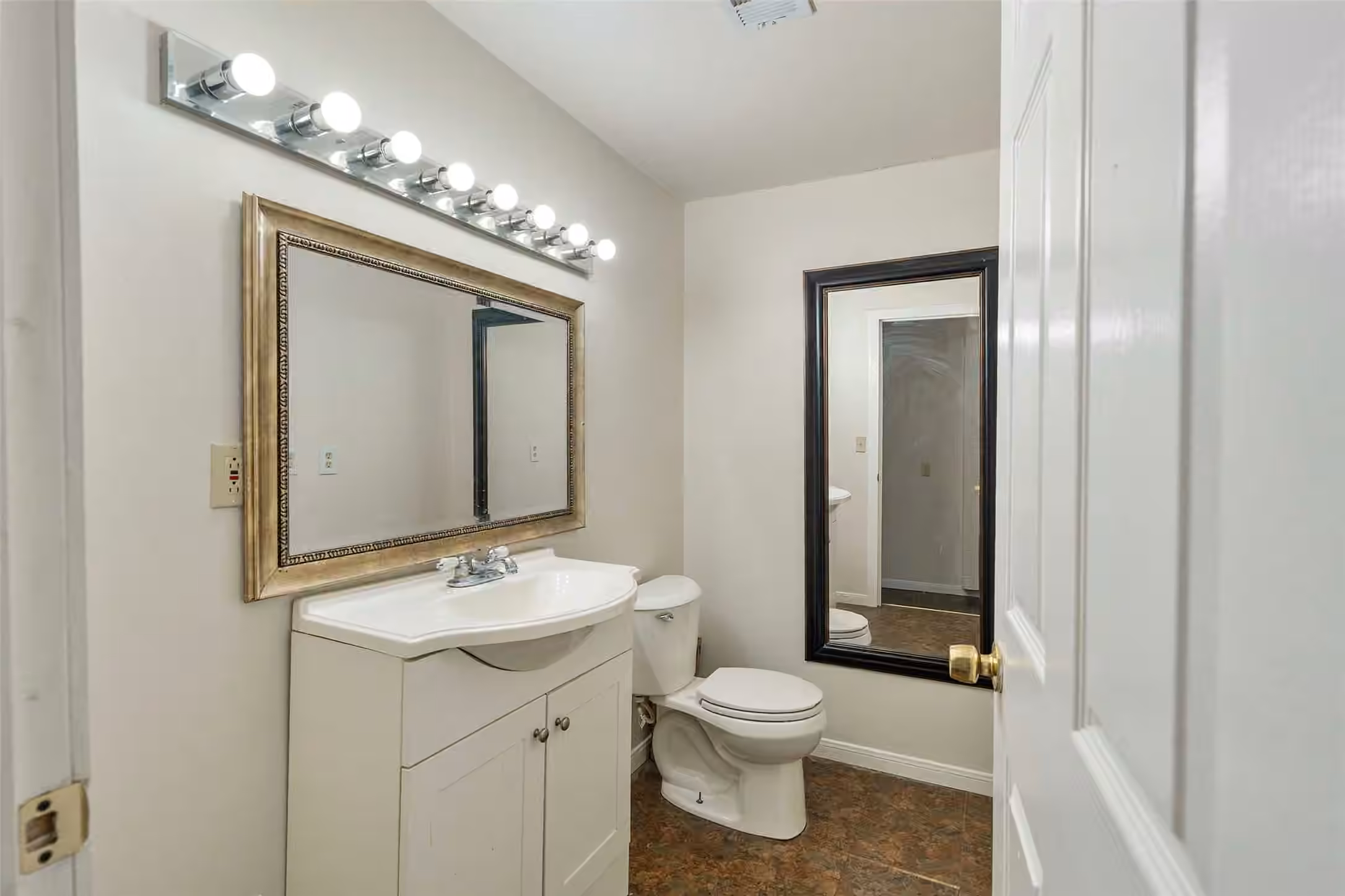 Photo 4 of 2510 Munger Street, Houston, TX