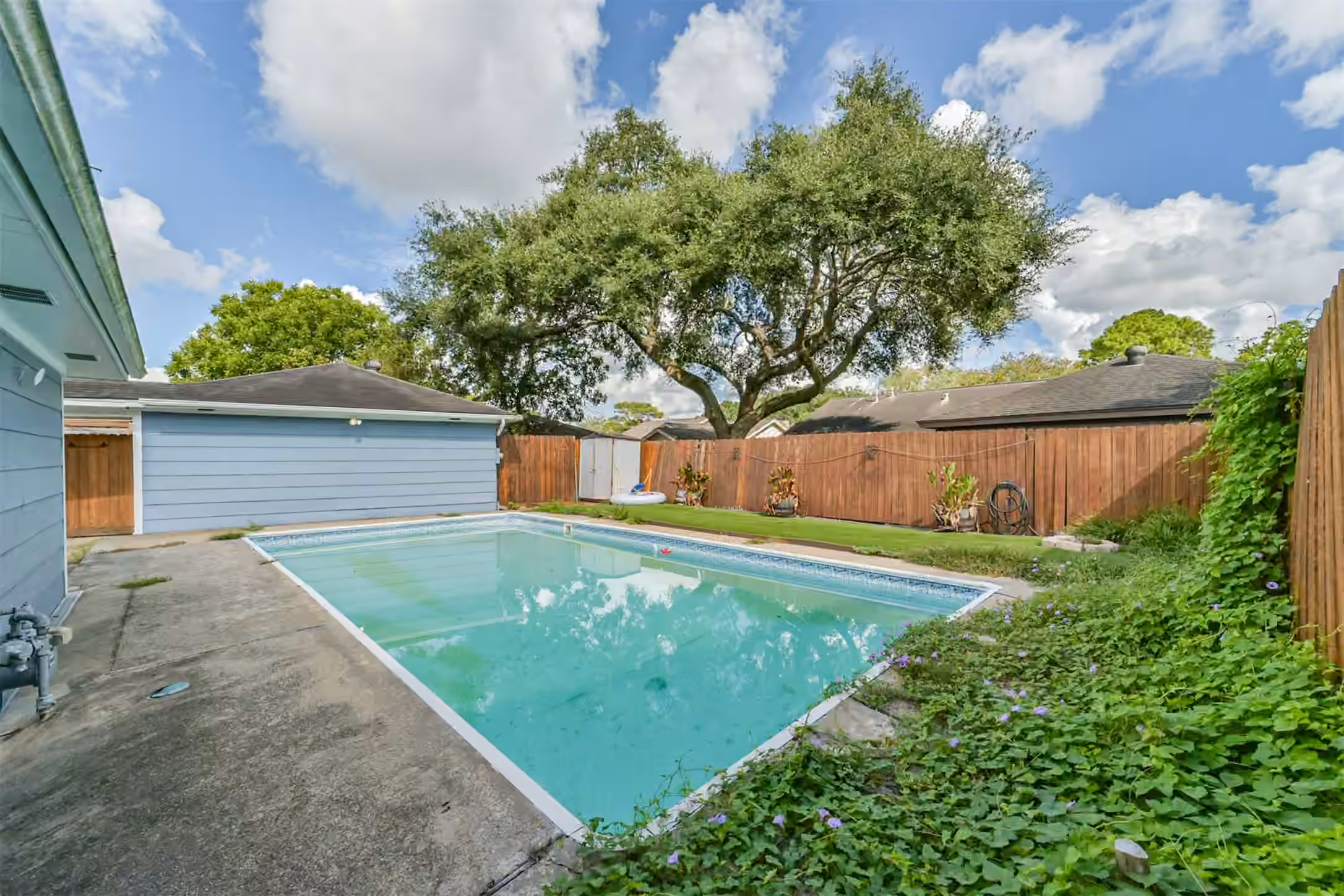 Photo 6 of 16511 Clearcrest Drive, Houston, TX