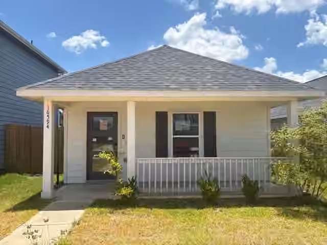 Photo 2 of 16594 Colleen Place, Conroe, TX