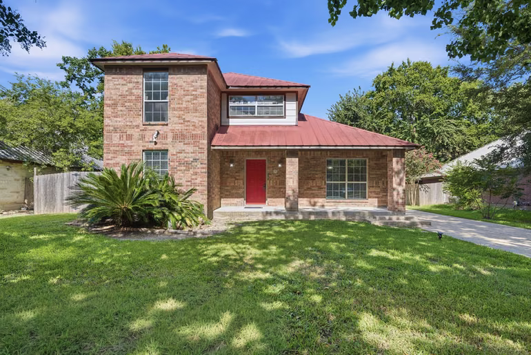 Photo of 2527 S San Antonio Street, Pearland, TX 77581