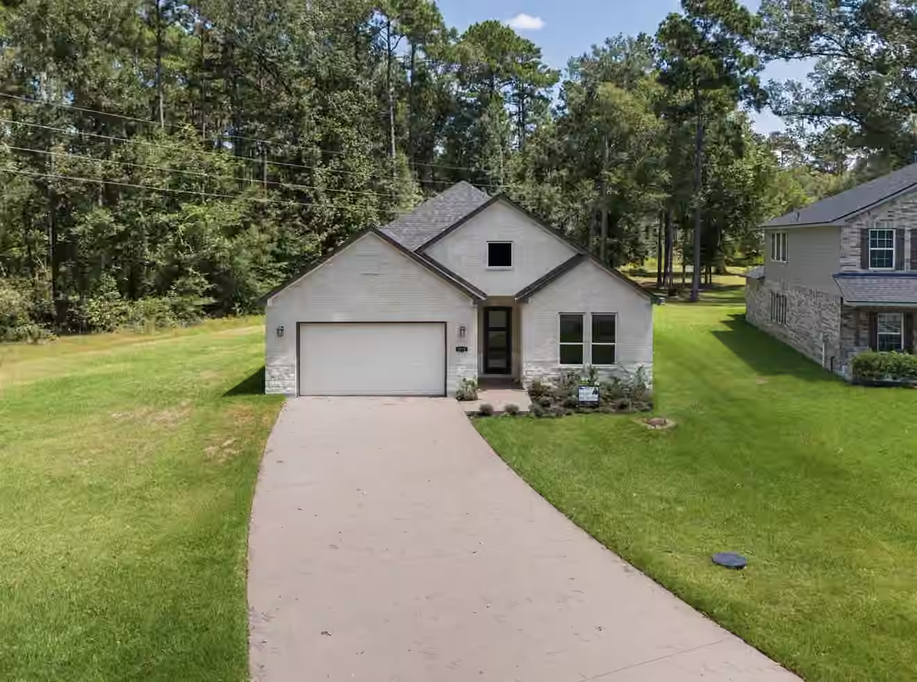 Photo 2 of 1118 Neros Palace, New Caney, TX