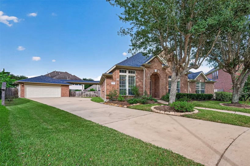 Photo 5 of 5242 Fountainbrook Lane, Sugar Land, TX