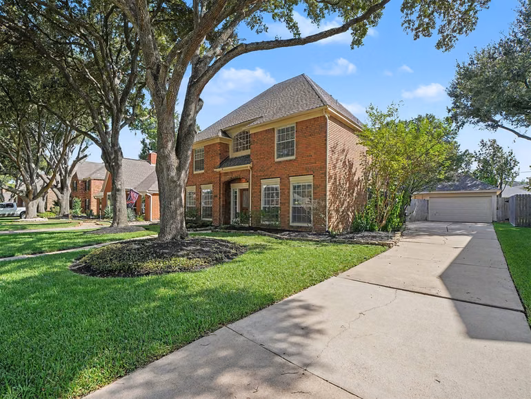Photo 3 of 15811 Echo Lodge Drive, Houston, TX
