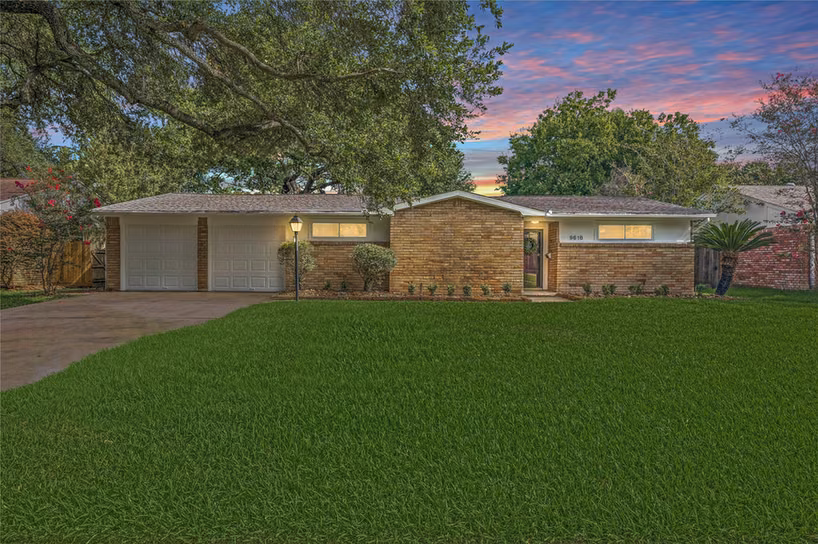 Photo of 9618 Highmeadow Drive, Houston, TX 77063