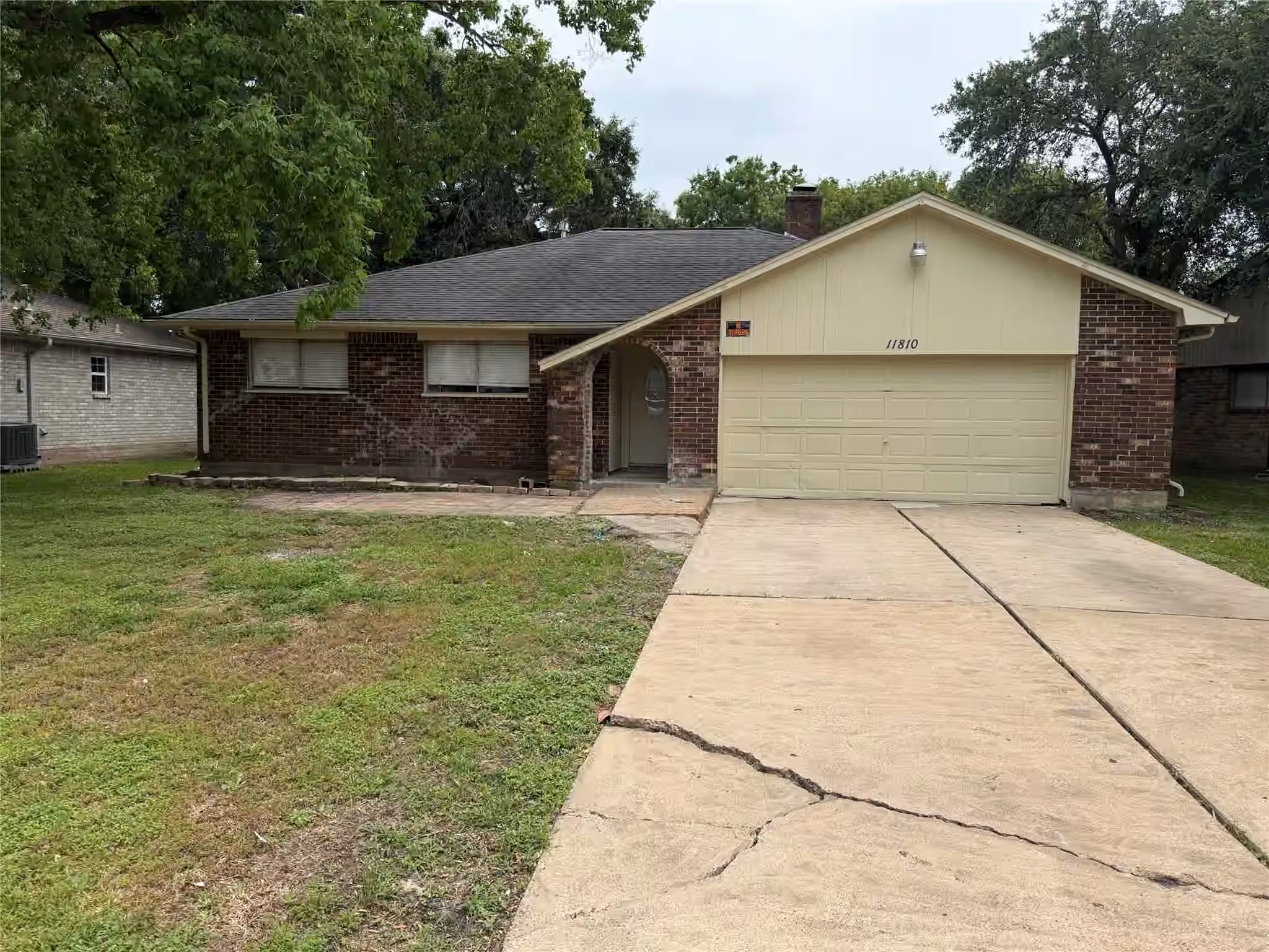Photo of 11810 Grapewood Drive, Houston, TX