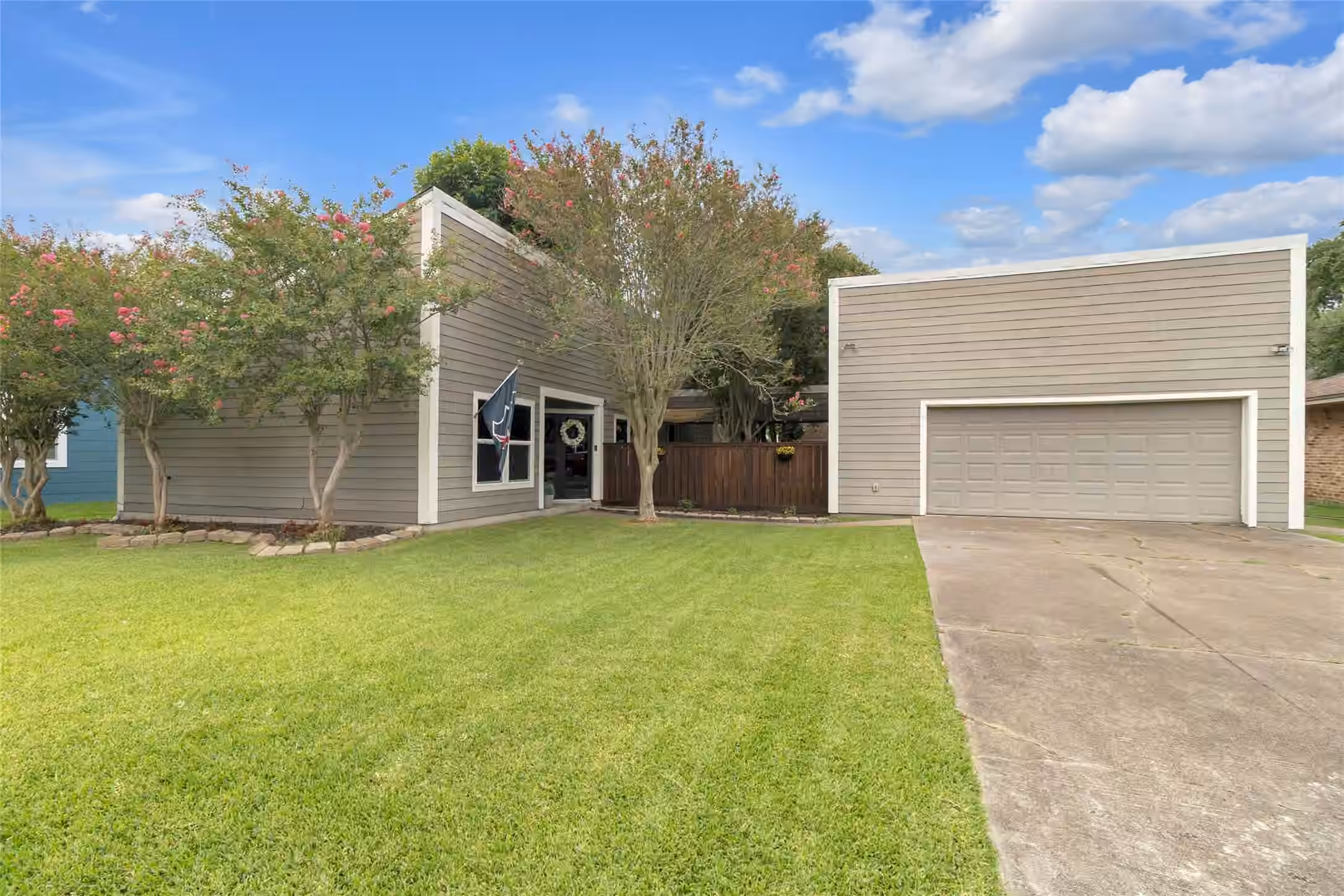 Photo 4 of 1217 Ivy Avenue, Deer Park, TX