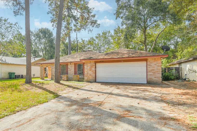 Photo of 2718 Tinechester Drive, Kingwood, TX