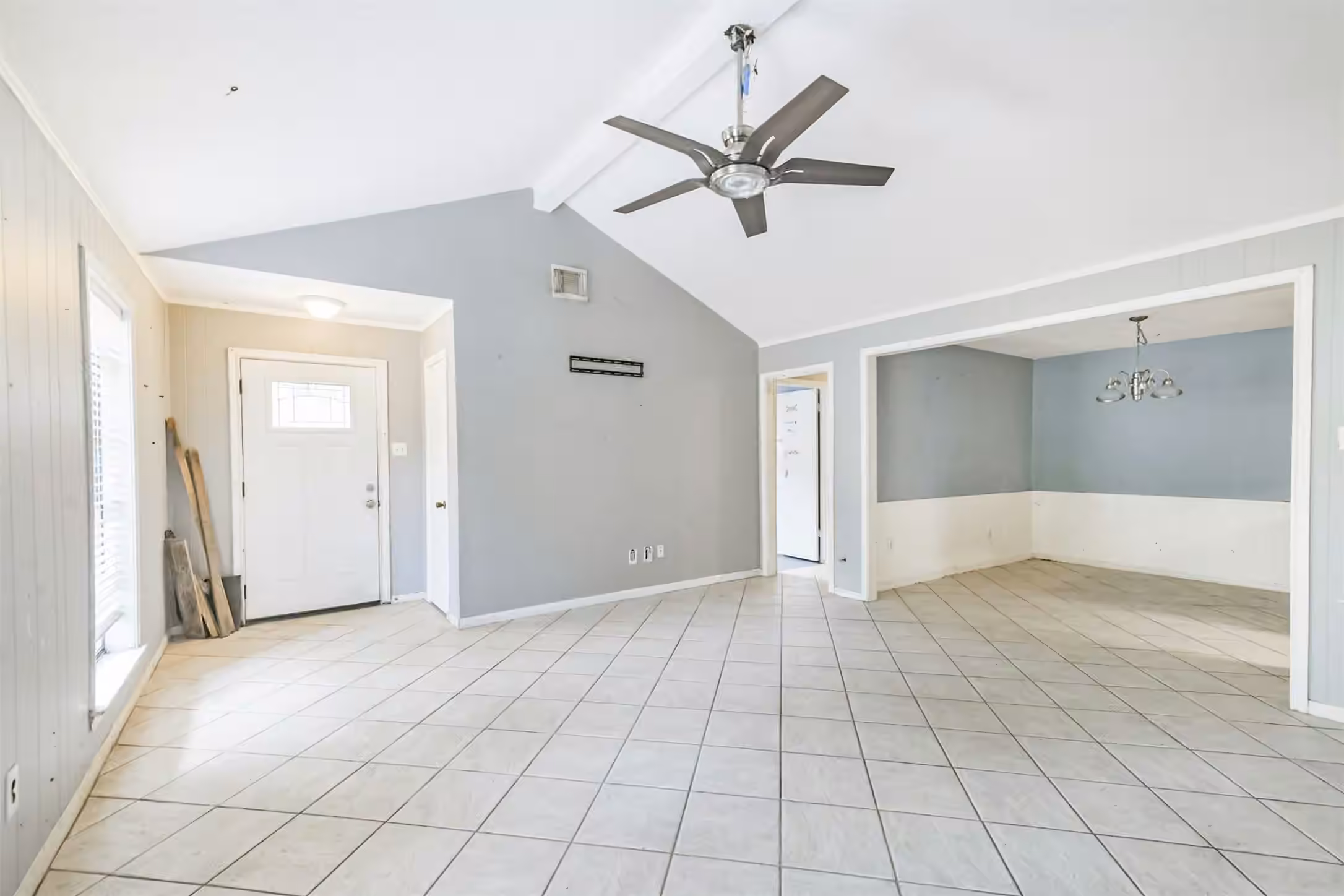 Photo 6 of 2718 Tinechester Drive, Kingwood, TX