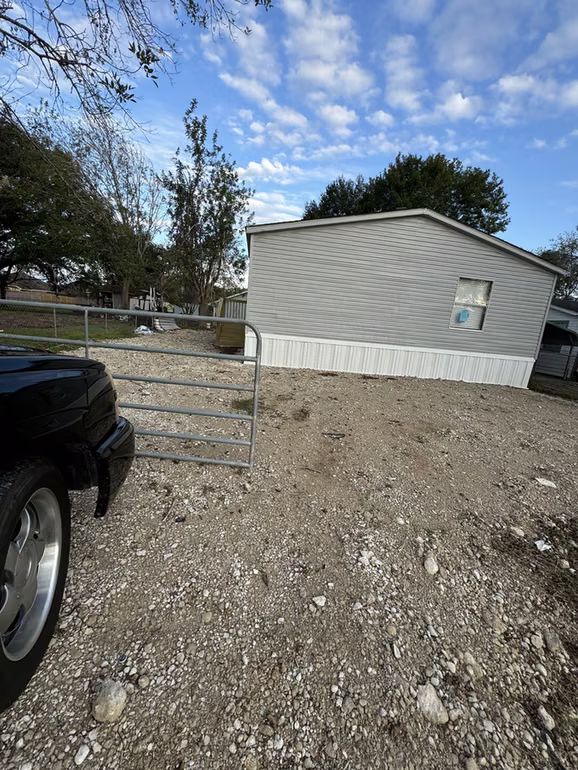 Photo 3 of 1610 Texas Street, Alvin, TX