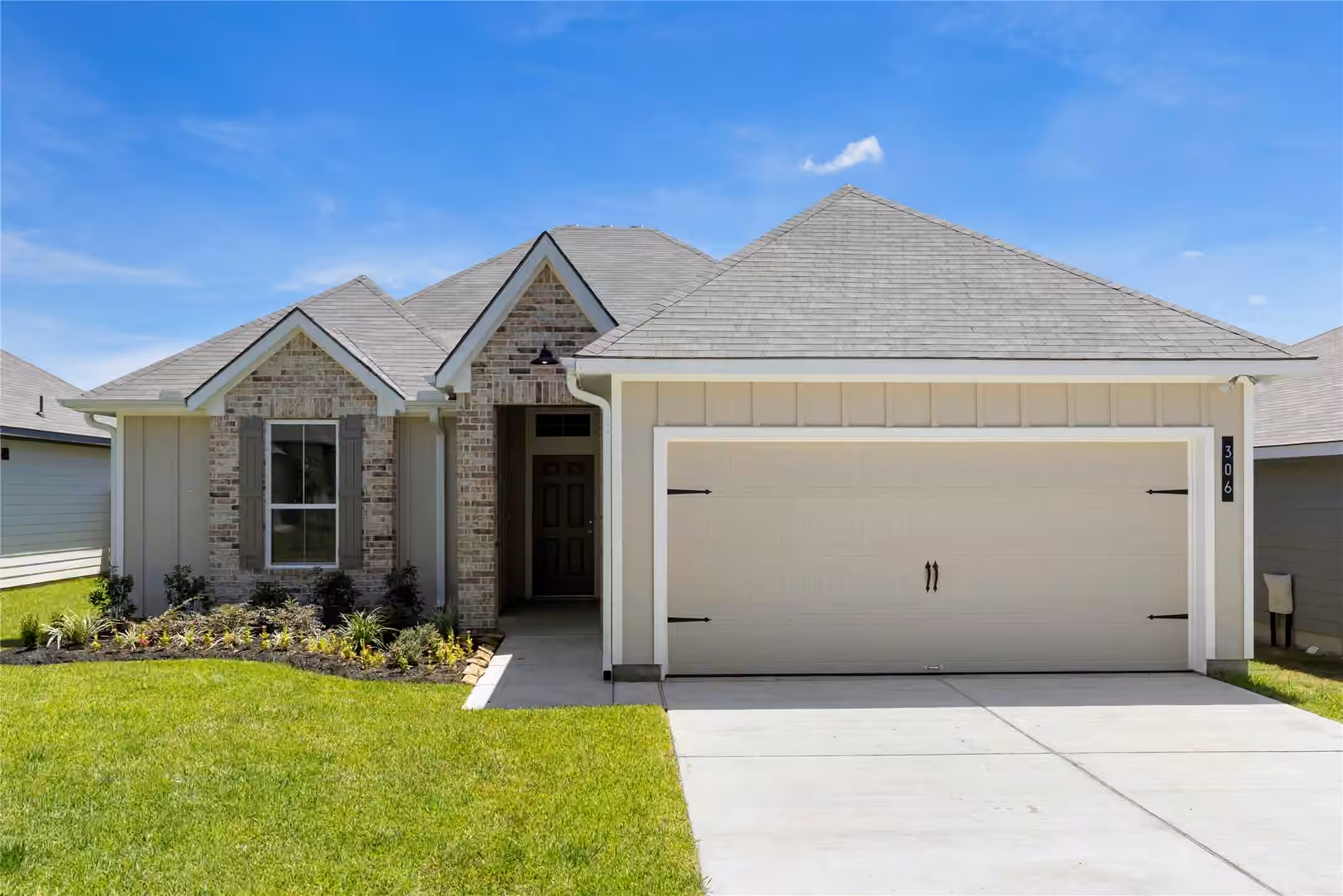 Photo of 306 Rockbridge Drive, Huntsville, TX 77340